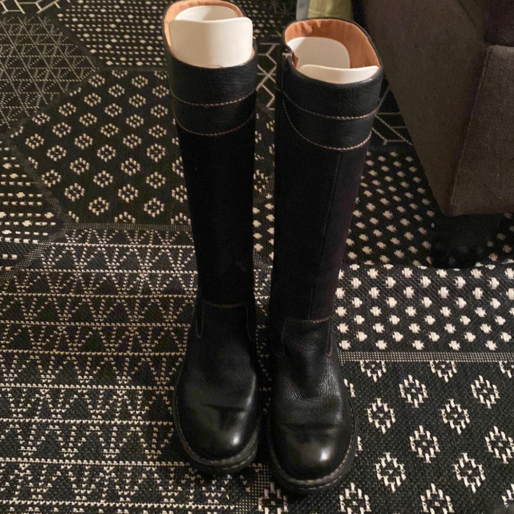 Comfortable Boots - image 1